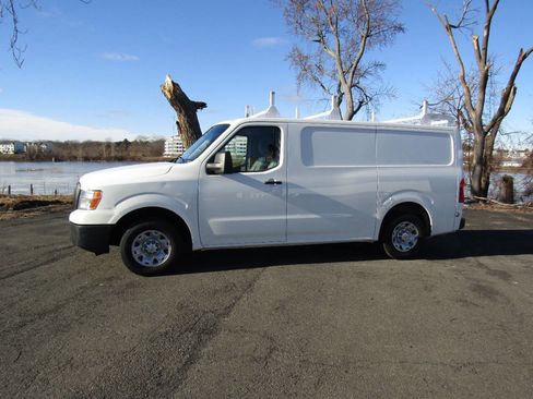 Used 2020 Nissan NV 1500 SV image 3