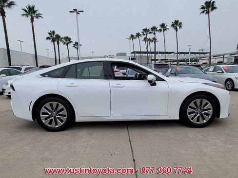 Certified 2024 Toyota Mirai XLE w/ Advanced Technology Package image 3