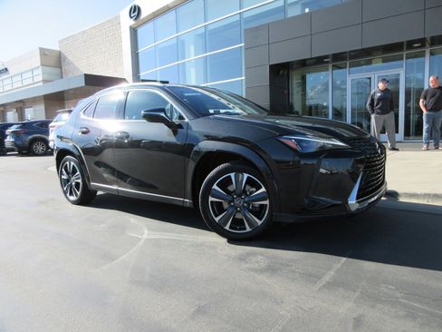 Used 2024 Lexus UX 250h AWD w/ Premium Package image 13