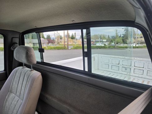 Used 2000 Toyota Tacoma 4x4 Regular Cab image 33
