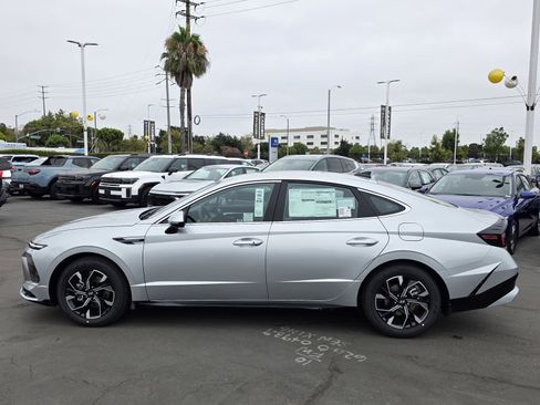 New 2025 Hyundai Sonata SEL image 12