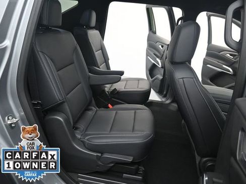 Used 2025 Chevrolet Traverse LT FWD image 20