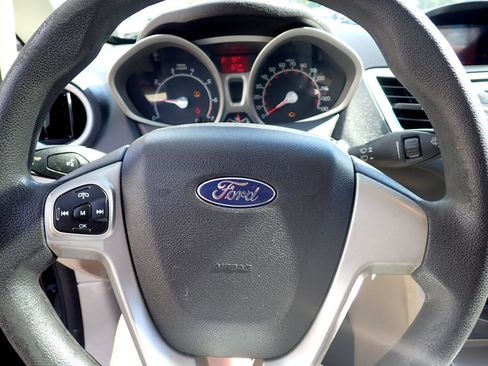 Used 2011 Ford Fiesta SE w/ 201A Rapid Spec Order Code image 29
