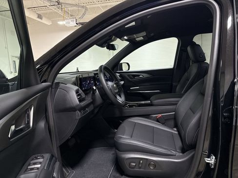 New 2026 Chevrolet Traverse LT w/ Driver Confidence Package AWD/4WD image 20