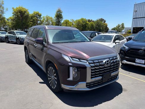 Used 2024 Hyundai Palisade Calligraphy AWD/4WD image 2
