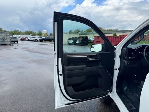 Certified 2024 Chevrolet Silverado 1500 LT Trail Boss image 8