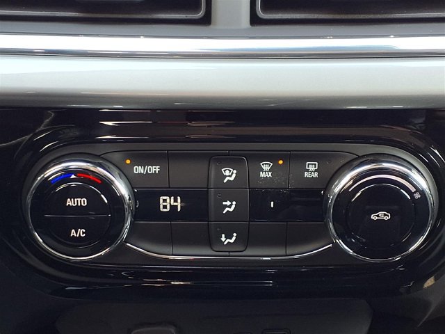 Used 2026 Chevrolet Trax LT FWD image 8