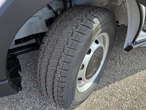 New 2026 Ford Transit 150 Low Roof image 31