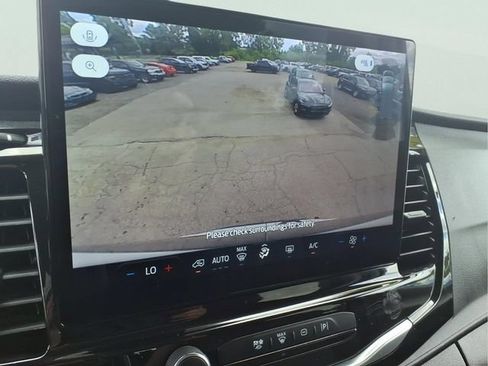 Used 2024 Ford Transit 350 XLT RWD image 18