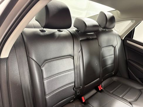 Used 2014 Volkswagen Passat 1.8T Wolfsburg Edition FWD image 20