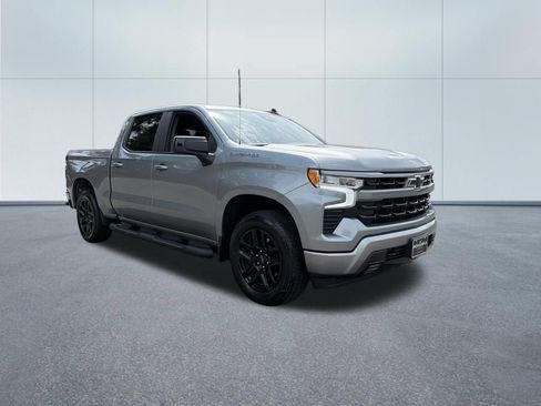 Used 2025 Chevrolet Silverado 1500 RST w/ Convenience Package II AWD/4WD image 4