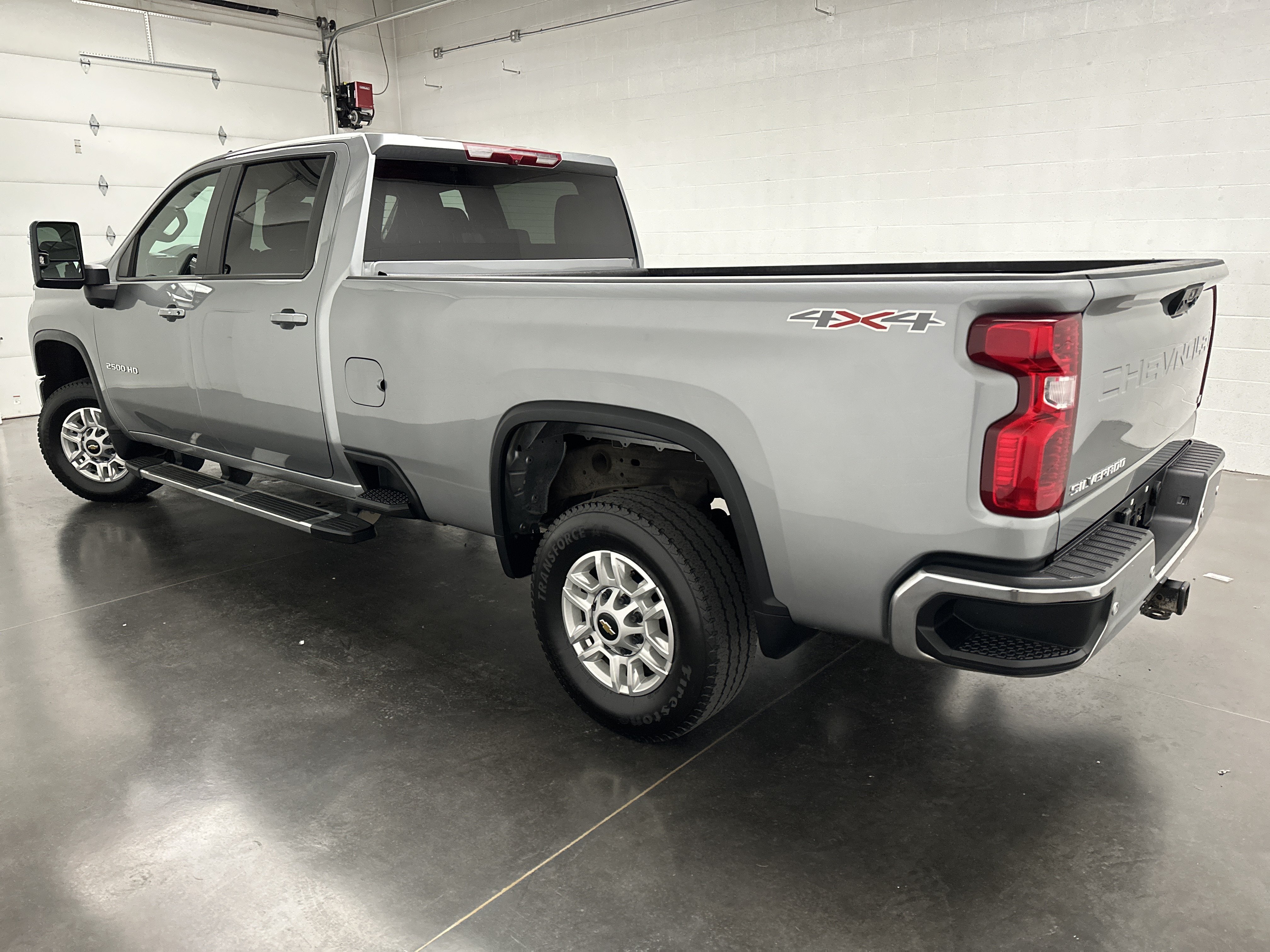 Used 2025 Chevrolet Silverado 2500 LT w/ Safety Package AWD/4WD image 9