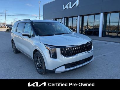 Certified 2025 Kia Carnival EX
