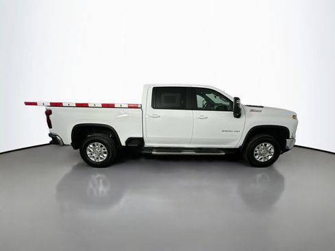 Used 2025 Chevrolet Silverado 2500 LT AWD/4WD image 8