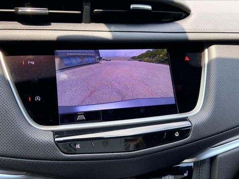 Certified 2025 Cadillac XT5 Luxury FWD image 22