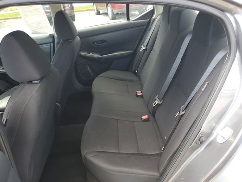 Used 2024 Nissan Sentra S image 8