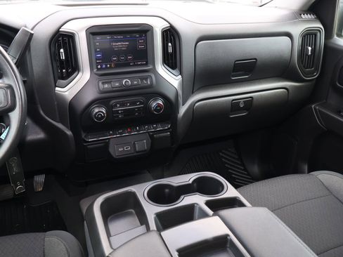 Used 2022 Chevrolet Silverado 1500 Custom image 12