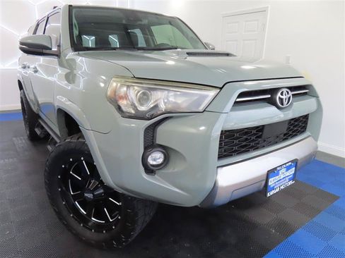 Used 2023 Toyota 4Runner TRD Off-Road Premium w/ Moonroof Package AWD/4WD image 2
