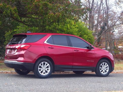 Used 2019 Chevrolet Equinox LT FWD image 4