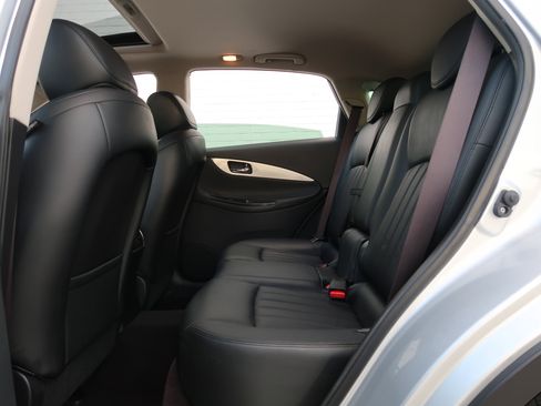 Used 2017 INFINITI QX50 2WD image 35