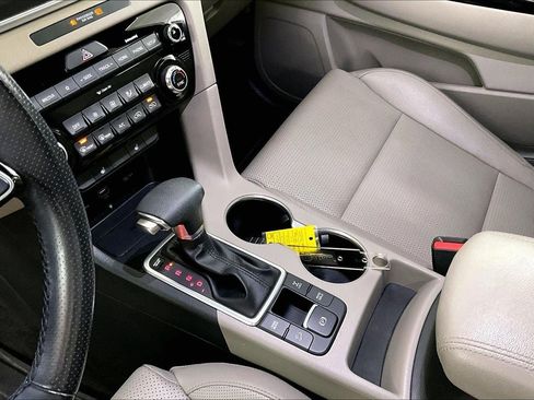 Used 2020 Kia Sportage S w/ S Premium Package image 18