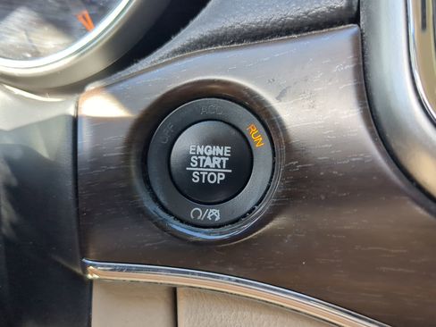 Used 2018 Jeep Grand Cherokee Limited image 60