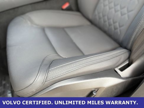 Certified 2025 Volvo XC90 B6 Plus image 27