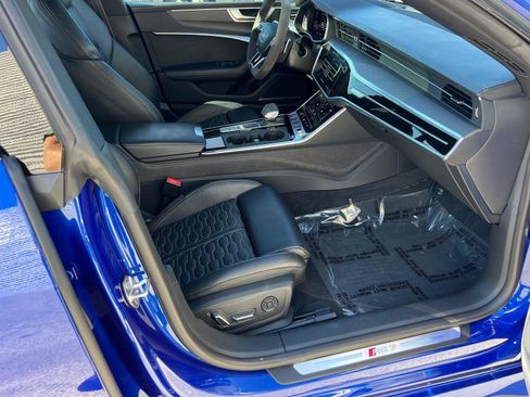 Used 2022 Audi RS 7 Sportback w/ Black Optic Package image 13