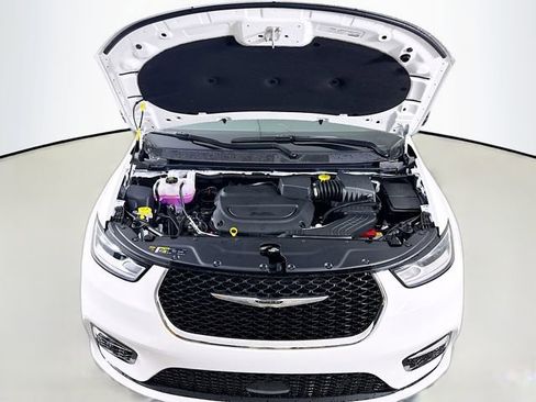 New 2026 Chrysler Pacifica Select image 28