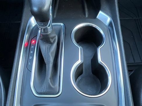 Used 2021 Chevrolet Traverse High Country AWD/4WD image 19