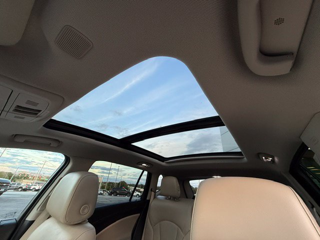 Used 2020 Buick Envision Essence w/ Experience Buick Package FWD image 8