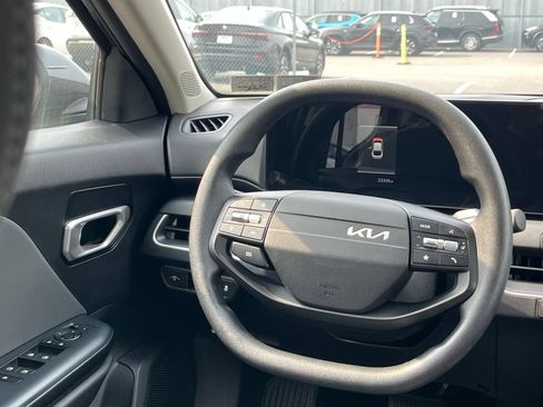 Used 2025 Kia K4 FWD image 28