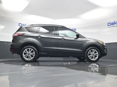 Used 2018 Ford Escape SE FWD image 44
