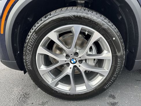 New 2026 BMW X5 xDrive40i w/ Climate Comfort Package image 7