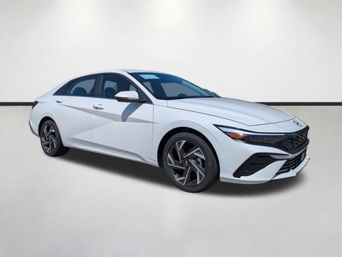 New 2026 Hyundai Elantra Limited FWD image 2