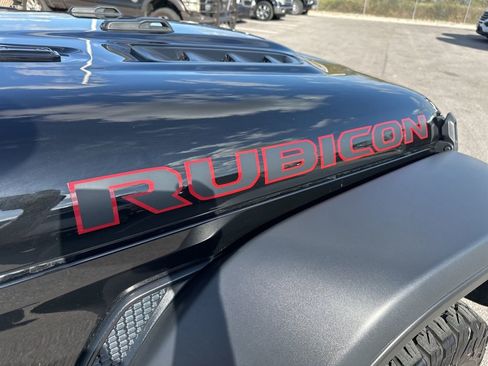 Used 2024 Jeep Wrangler Rubicon w/ Convenience Group image 39