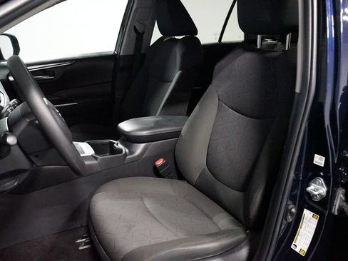 Certified 2023 Toyota RAV4 XLE FWD image 27