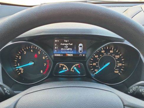 Used 2018 Ford Escape SE FWD image 11