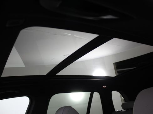 New 2026 BMW X5 xDrive50e image 13