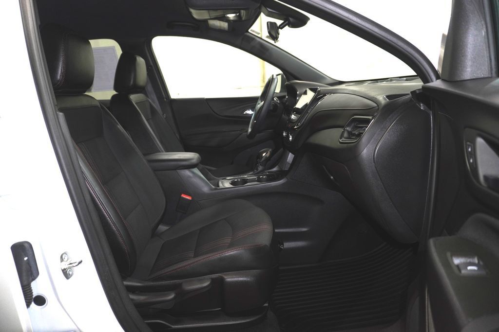Used 2024 Chevrolet Equinox RS FWD image 13