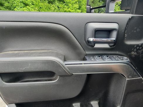 Used 2019 Chevrolet Silverado 2500 LT w/ All Star Edition AWD/4WD image 15