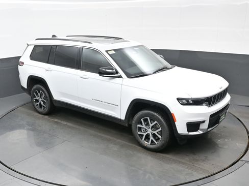 New 2025 Jeep Grand Cherokee L Limited w/ Luxury Tech Group II AWD/4WD image 25