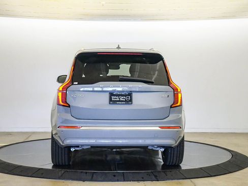 New 2026 Volvo XC90 B5 Core AWD/4WD image 3