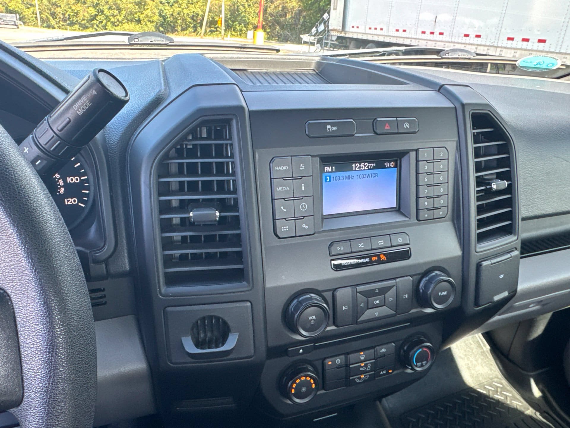 Used 2018 Ford F150 XL w/ Equipment Group 101A Mid RWD image 17