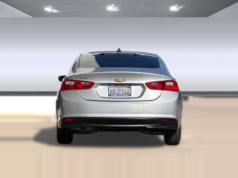 Used 2018 Chevrolet Malibu LS w/ LPO, Convenience Package 1 image 9