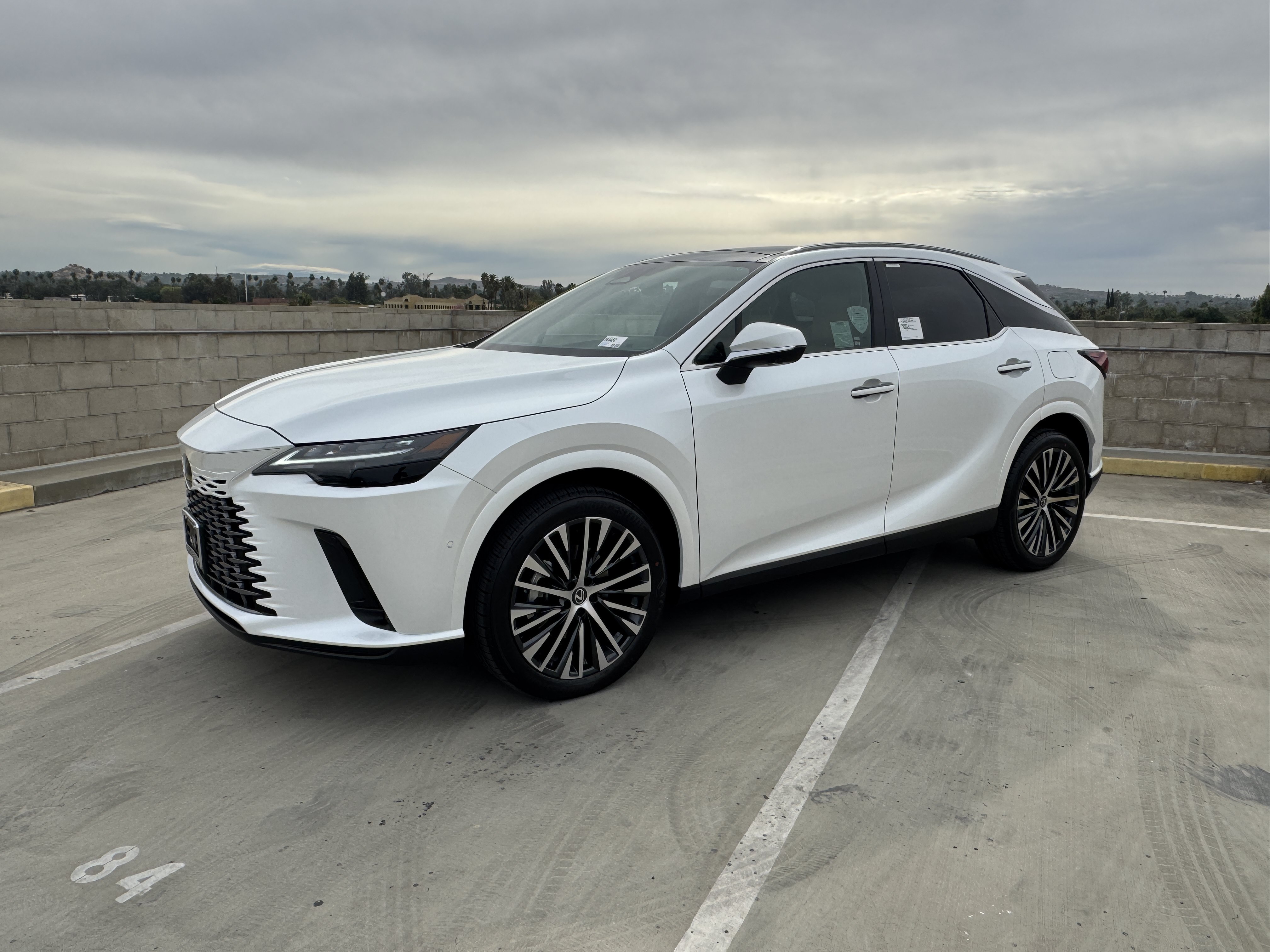 New 2026 Lexus RX 350h AWD/4WD image 4