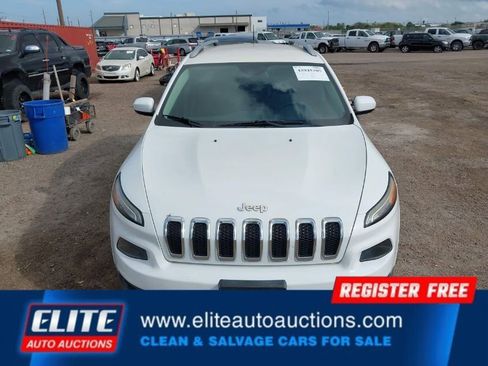 Used 2017 Jeep Cherokee Latitude image 12