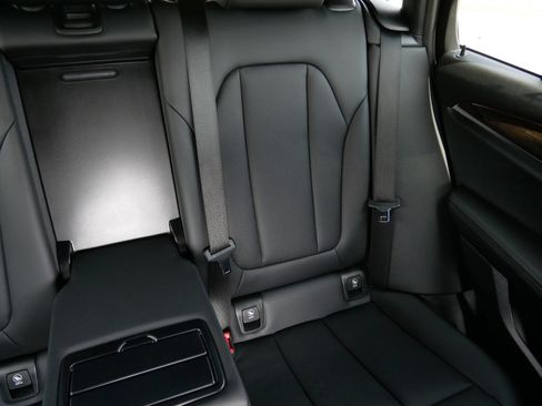 Used 2023 BMW X4 xDrive30i w/ Convenience Package image 13