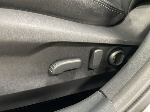 Used 2022 Subaru Outback Limited image 12