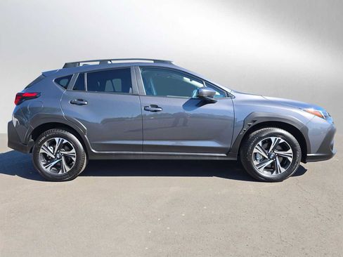Used 2024 Subaru Crosstrek 2.0i Premium AWD/4WD image 2